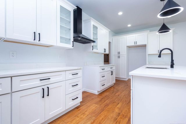37235 Jefferson Avenue, Harrison Twp, MI 48045