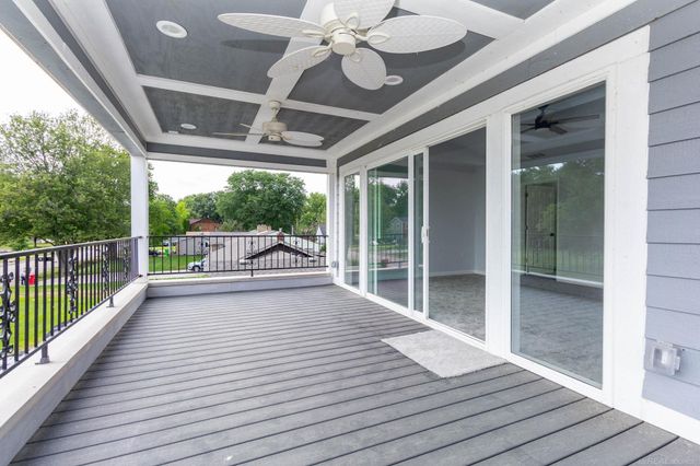 37235 Jefferson Avenue, Harrison Twp, MI 48045