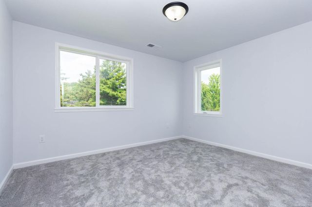 37235 Jefferson Avenue, Harrison Twp, MI 48045
