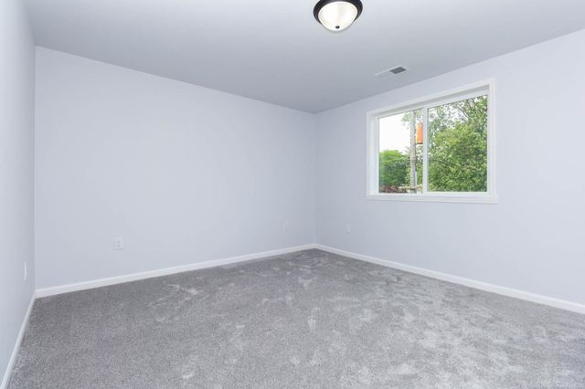 37235 Jefferson Avenue, Harrison Twp, MI 48045