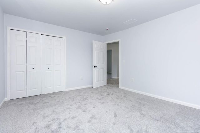 37235 Jefferson Avenue, Harrison Twp, MI 48045