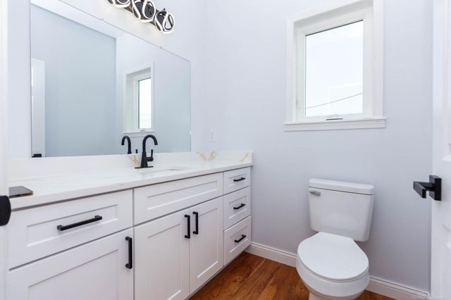 37235 Jefferson Avenue, Harrison Twp, MI 48045