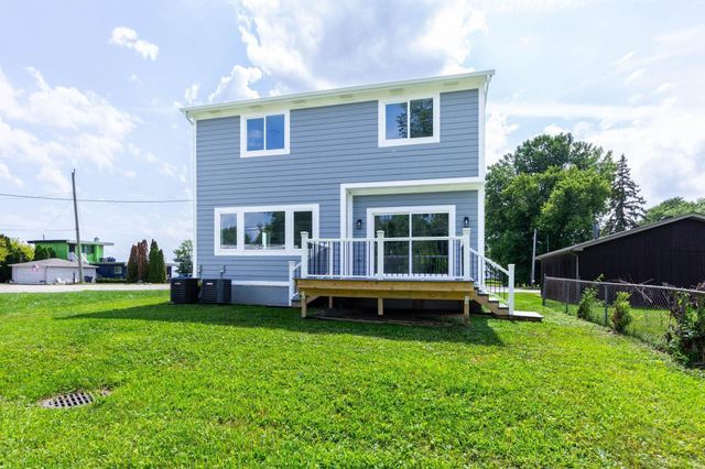 37235 Jefferson Avenue, Harrison Twp, MI 48045