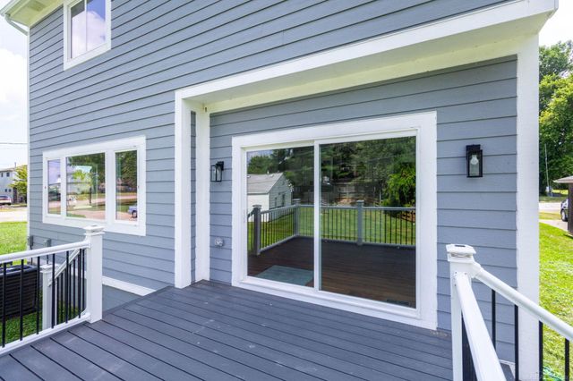 37235 Jefferson Avenue, Harrison Twp, MI 48045