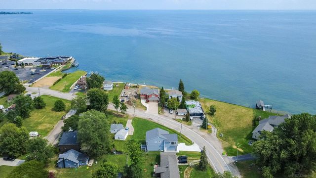 37235 Jefferson Avenue, Harrison Twp, MI 48045