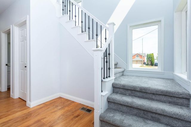 37235 Jefferson Avenue, Harrison Twp, MI 48045