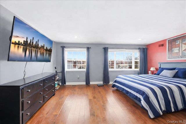 126 Mermaid Lane, Bronx, NY 10473