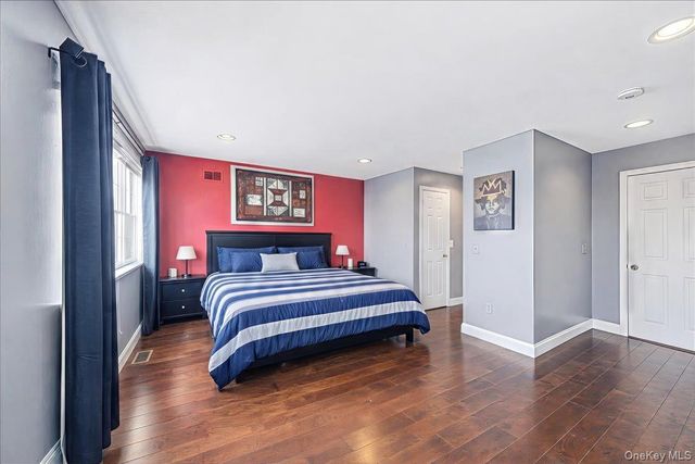 126 Mermaid Lane, Bronx, NY 10473