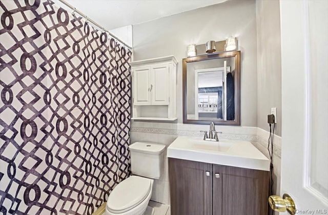 126 Mermaid Lane, Bronx, NY 10473