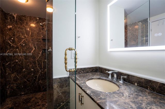 2500 Parkview Drive 616, Hallandale Beach, FL 33009