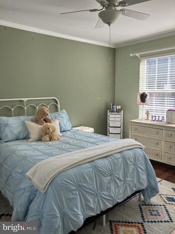 301 DEER RUN CT, Pennington, NJ 08534