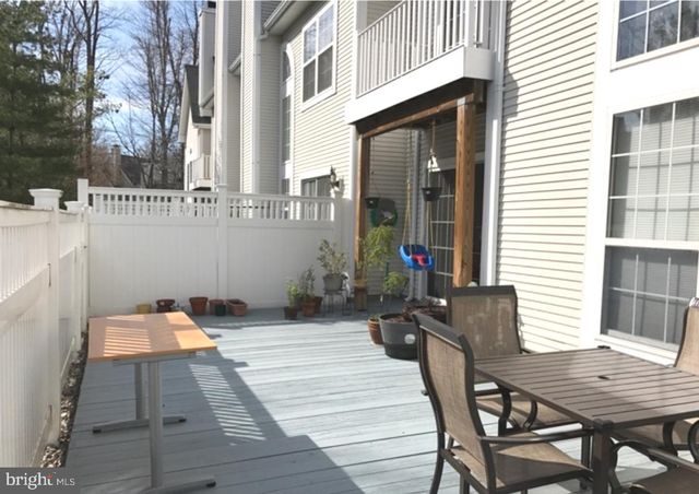 301 DEER RUN CT, Pennington, NJ 08534