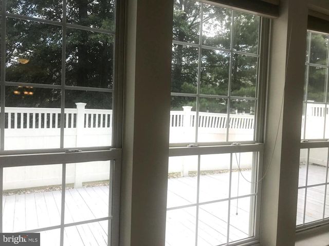 301 DEER RUN CT, Pennington, NJ 08534