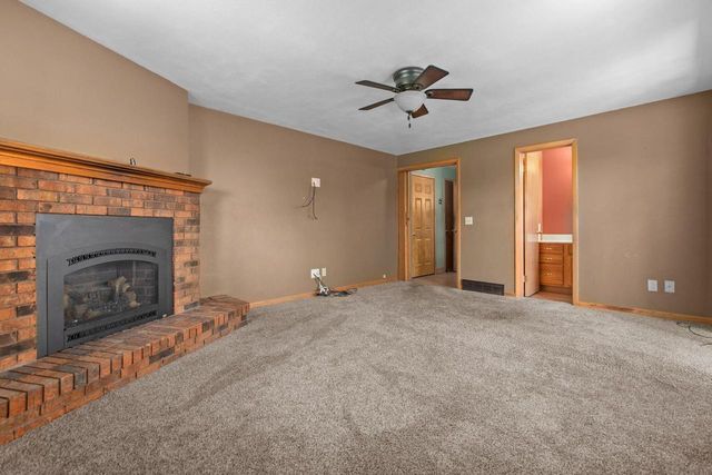 5730 W SANDRA DRIVE, Appleton, WI 54913