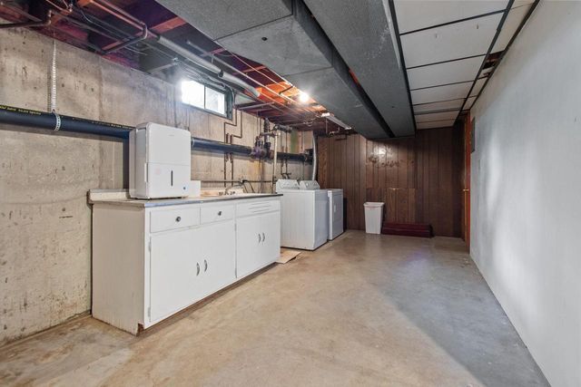 5730 W SANDRA DRIVE, Appleton, WI 54913