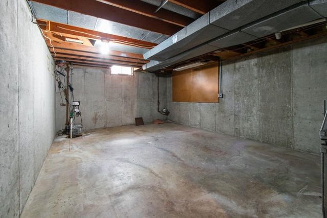 5730 W SANDRA DRIVE, Appleton, WI 54913