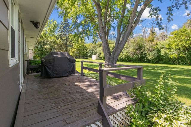 5730 W SANDRA DRIVE, Appleton, WI 54913
