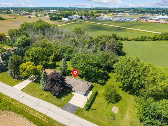 5730 W SANDRA DRIVE, Appleton, WI 54913