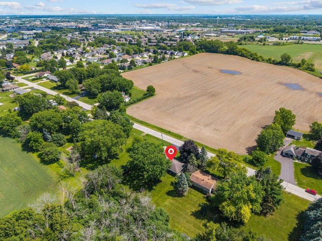 5730 W SANDRA DRIVE, Appleton, WI 54913