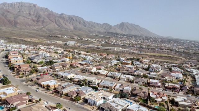 6252 Franklin Hawk Avenue, El Paso, TX 79912