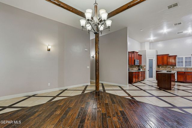 6252 Franklin Hawk Avenue, El Paso, TX 79912