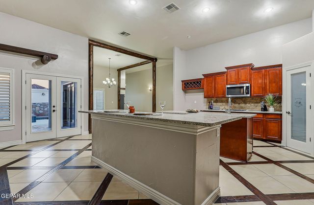 6252 Franklin Hawk Avenue, El Paso, TX 79912