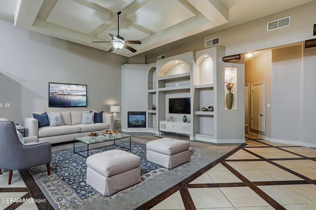 6252 Franklin Hawk Avenue, El Paso, TX 79912