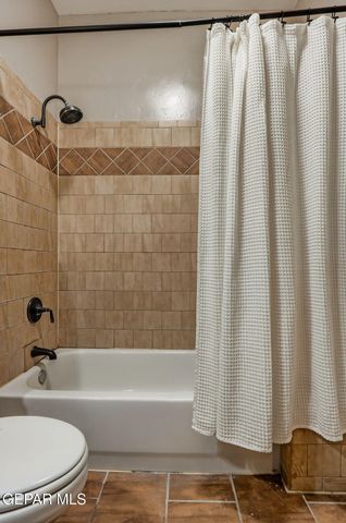 6252 Franklin Hawk Avenue, El Paso, TX 79912