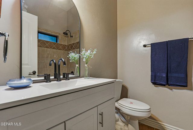 6252 Franklin Hawk Avenue, El Paso, TX 79912