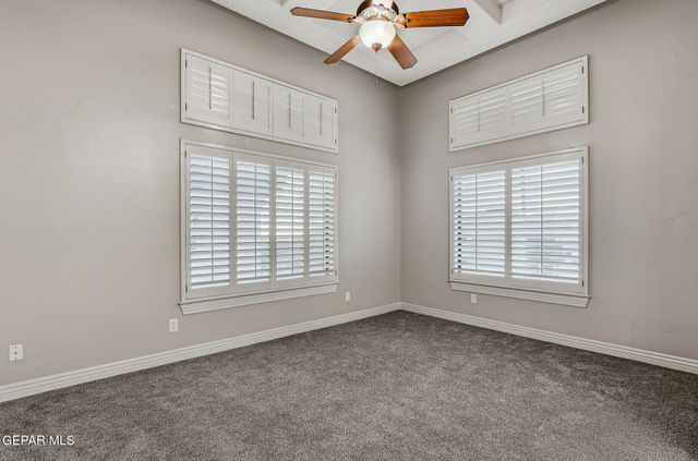 6252 Franklin Hawk Avenue, El Paso, TX 79912