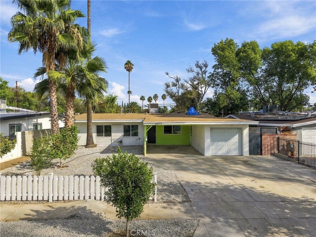 18707 Lull, Reseda, CA 91335 — exterior