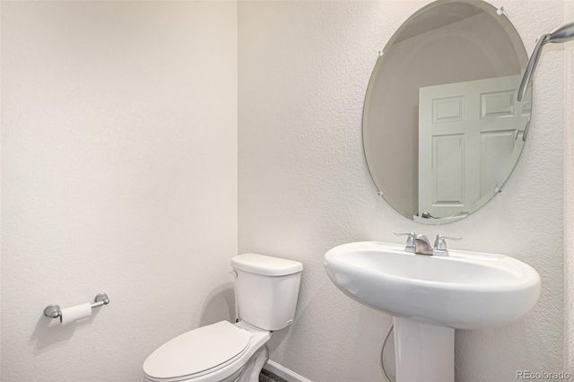 6330 N Gibralter Court, Aurora, CO 80019