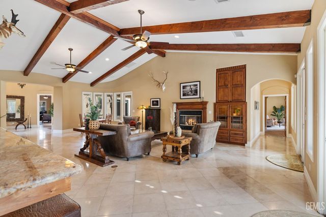 7919 Scarlet Maple Court, Bakersfield, CA 93308