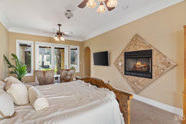 7919 Scarlet Maple Court, Bakersfield, CA 93308