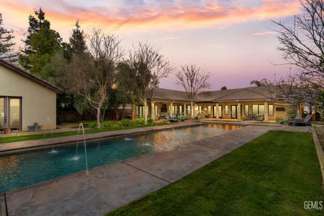 7919 Scarlet Maple Court, Bakersfield, CA 93308