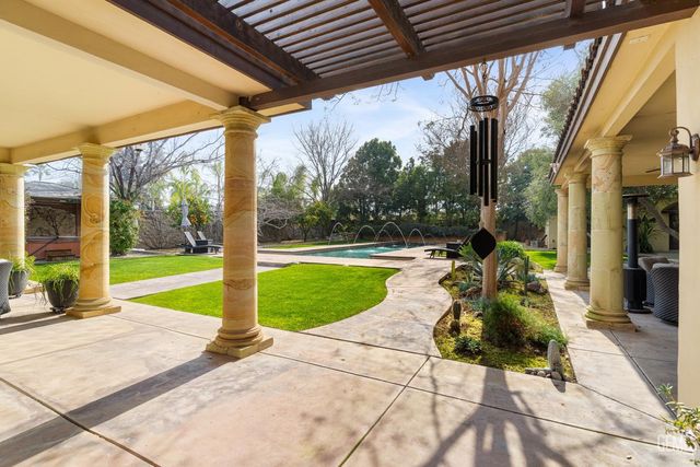 7919 Scarlet Maple Court, Bakersfield, CA 93308