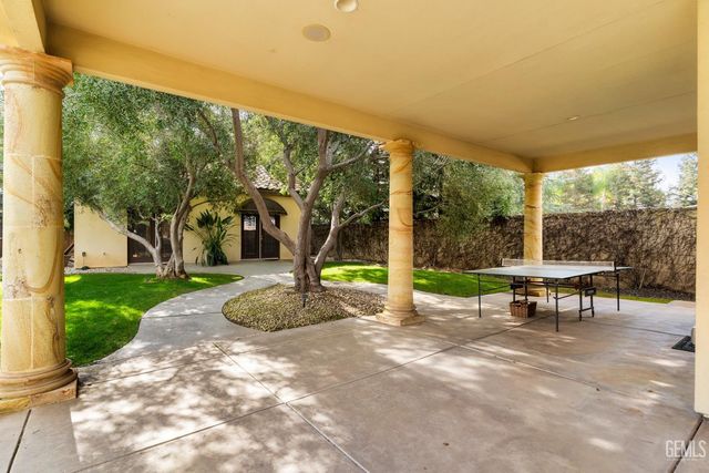 7919 Scarlet Maple Court, Bakersfield, CA 93308