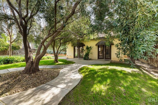 7919 Scarlet Maple Court, Bakersfield, CA 93308