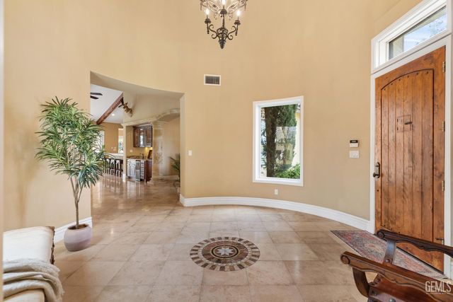 7919 Scarlet Maple Court, Bakersfield, CA 93308