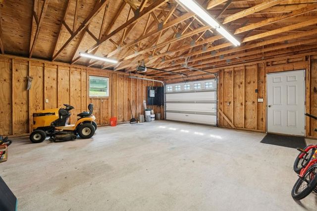 104 Bouldervale Road, Croydon, NH 03773
