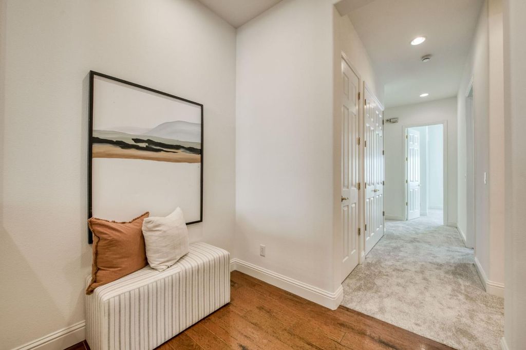 Image 10 of property listing at 1975 Lester Avenue, Clovis, CA 93619