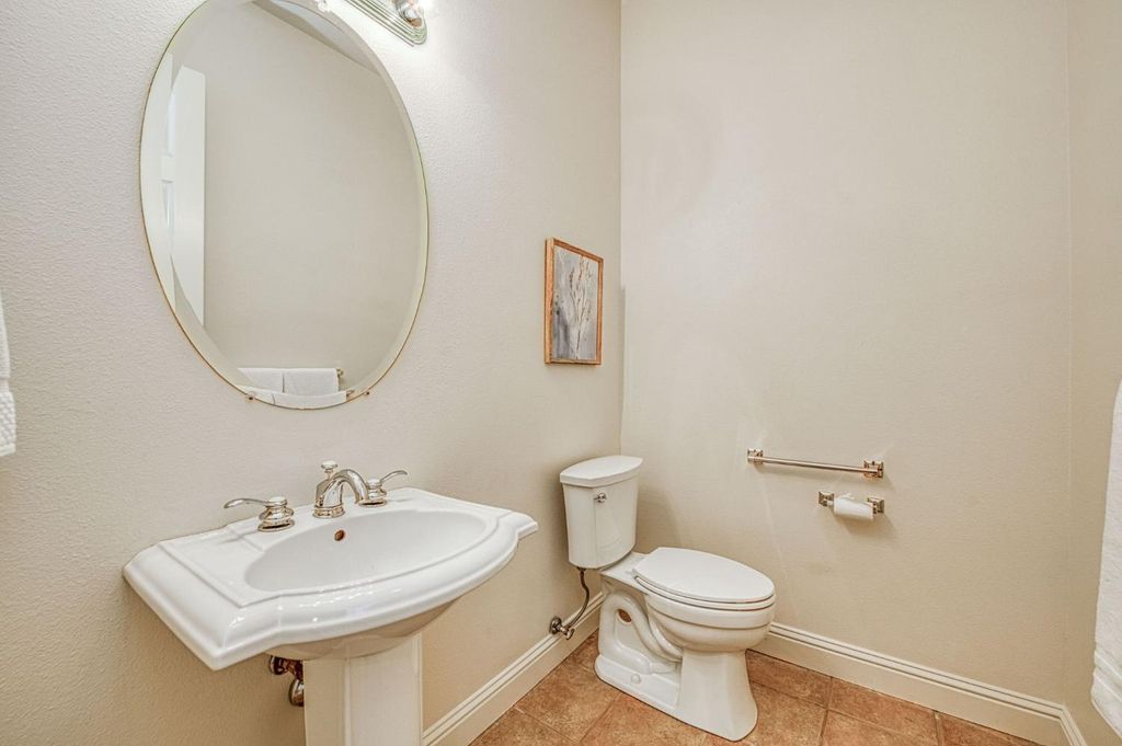 Image 17 of property listing at 1975 Lester Avenue, Clovis, CA 93619