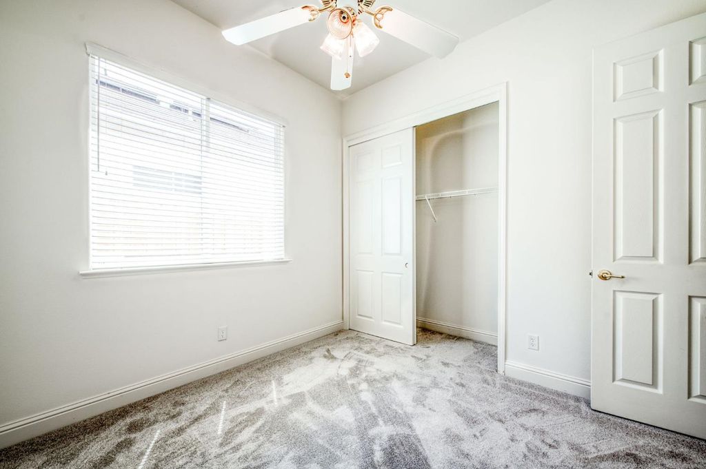 Image 26 of property listing at 1975 Lester Avenue, Clovis, CA 93619