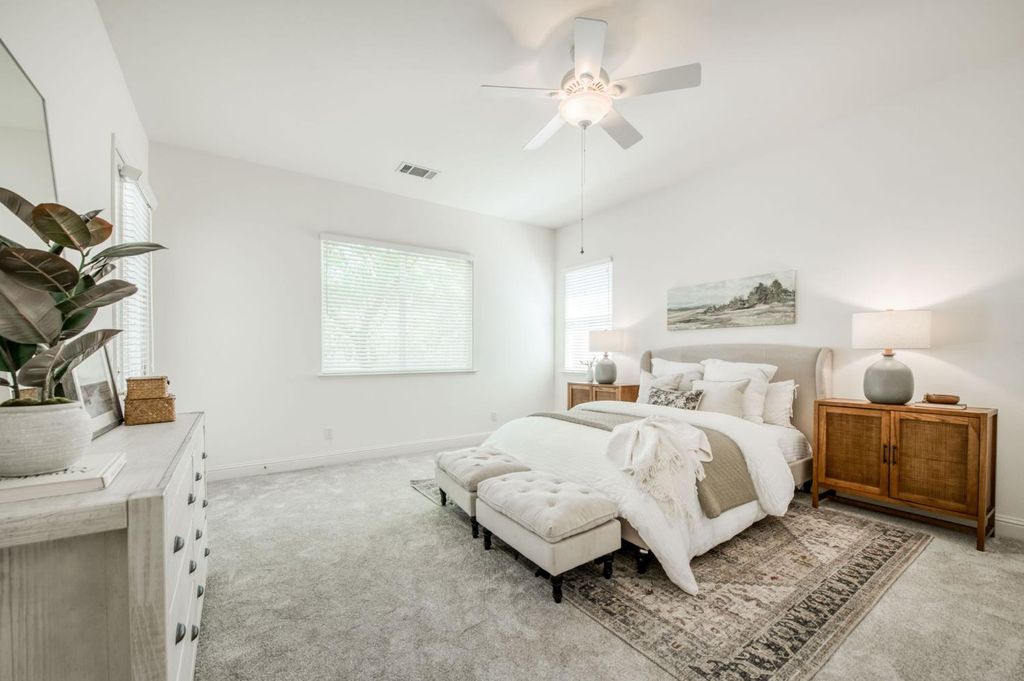 Image 27 of property listing at 1975 Lester Avenue, Clovis, CA 93619