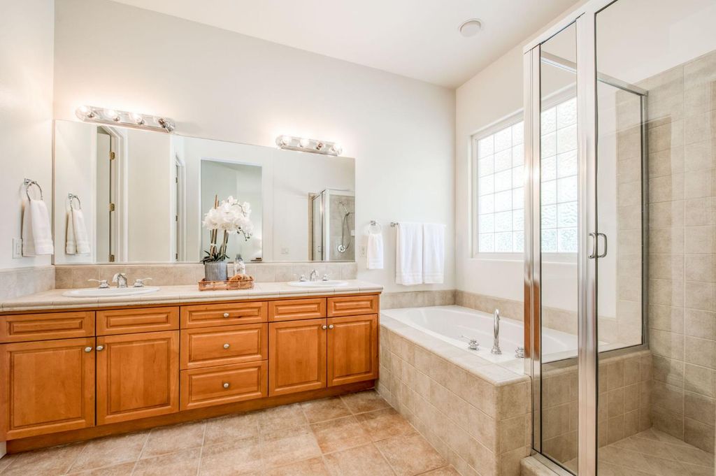 Image 30 of property listing at 1975 Lester Avenue, Clovis, CA 93619