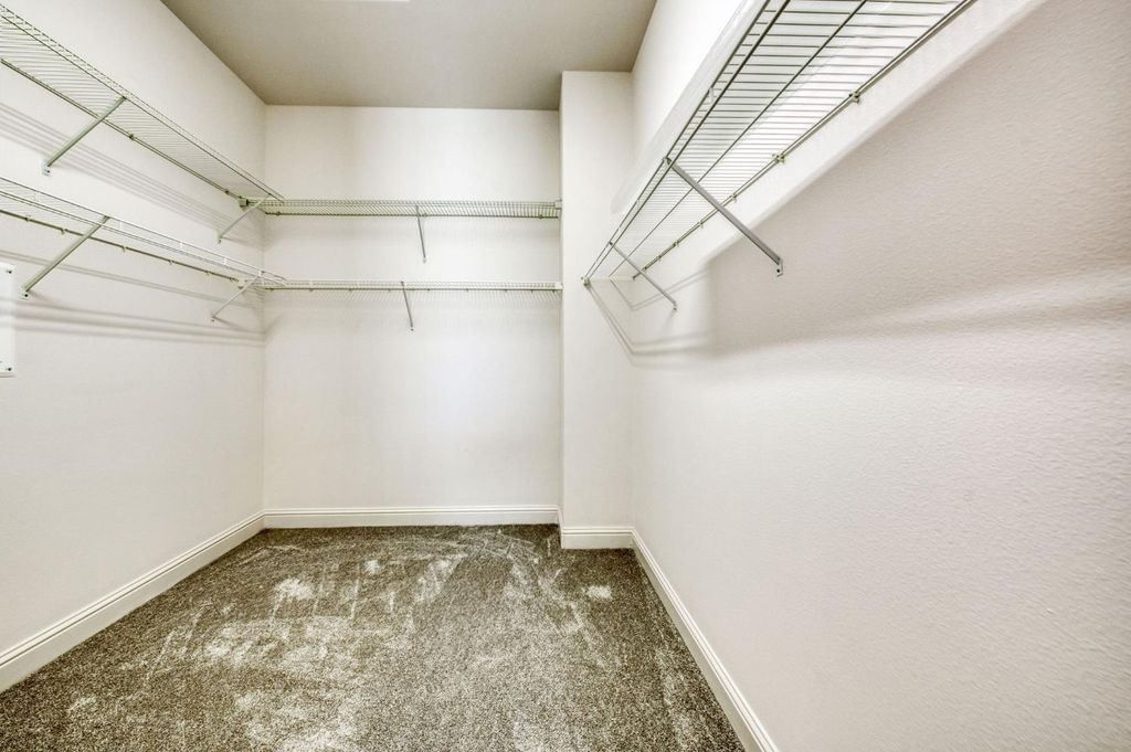 Image 31 of property listing at 1975 Lester Avenue, Clovis, CA 93619