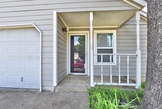 6105 S Vancouver Avenue, Tulsa, OK 74132
