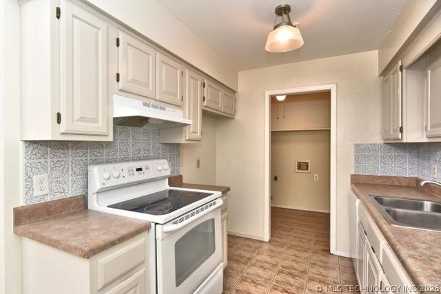 6105 S Vancouver Avenue, Tulsa, OK 74132