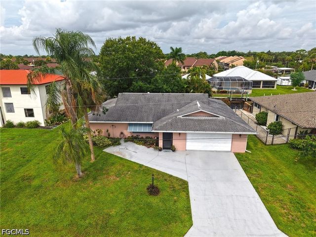 7228 Reymoor DR, North Fort Myers, FL 33917