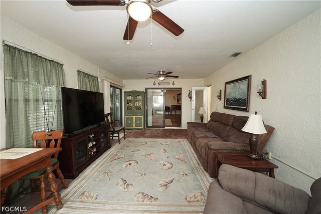 7228 Reymoor DR, North Fort Myers, FL 33917